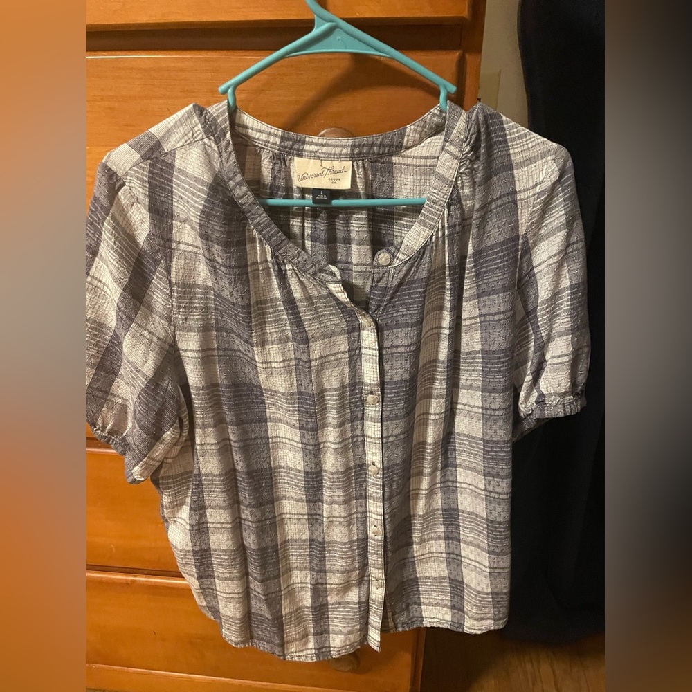 Universal Thread Blouse Button Up
